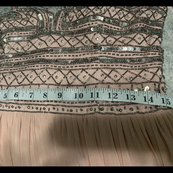 Beautiful stunning Aidan blush dress never worn - Picture 5 of 7